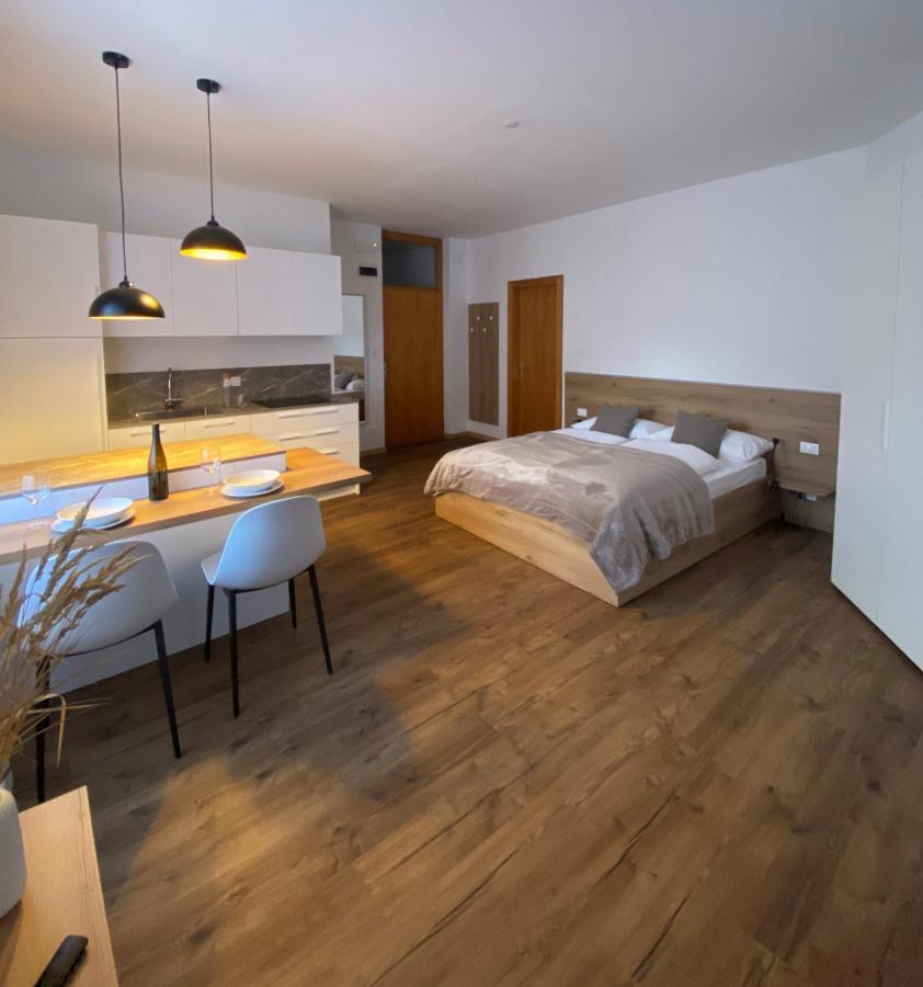 Ansitz Von Wohlgemuth Apartment Salorno Luaran gambar