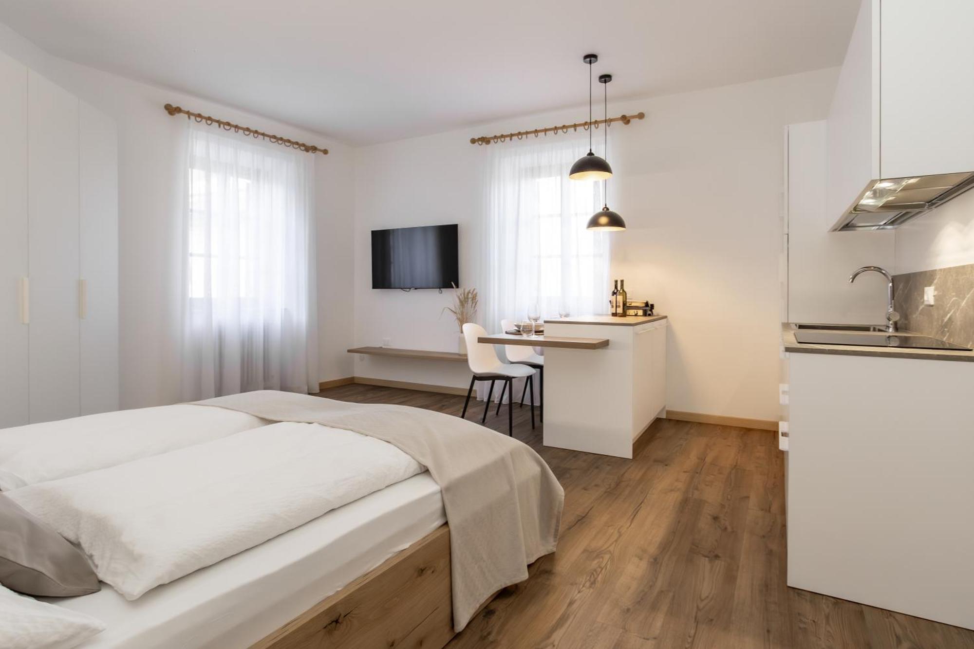 Ansitz Von Wohlgemuth Apartment Salorno Luaran gambar