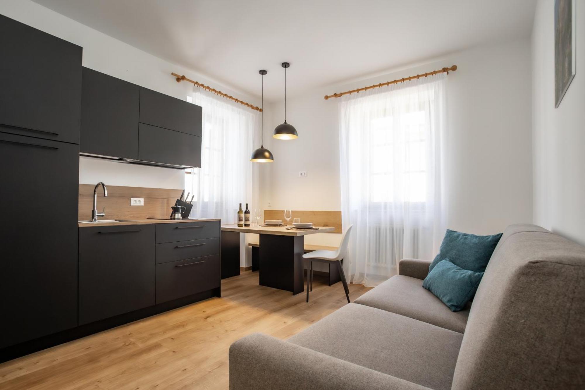 Ansitz Von Wohlgemuth Apartment Salorno Luaran gambar