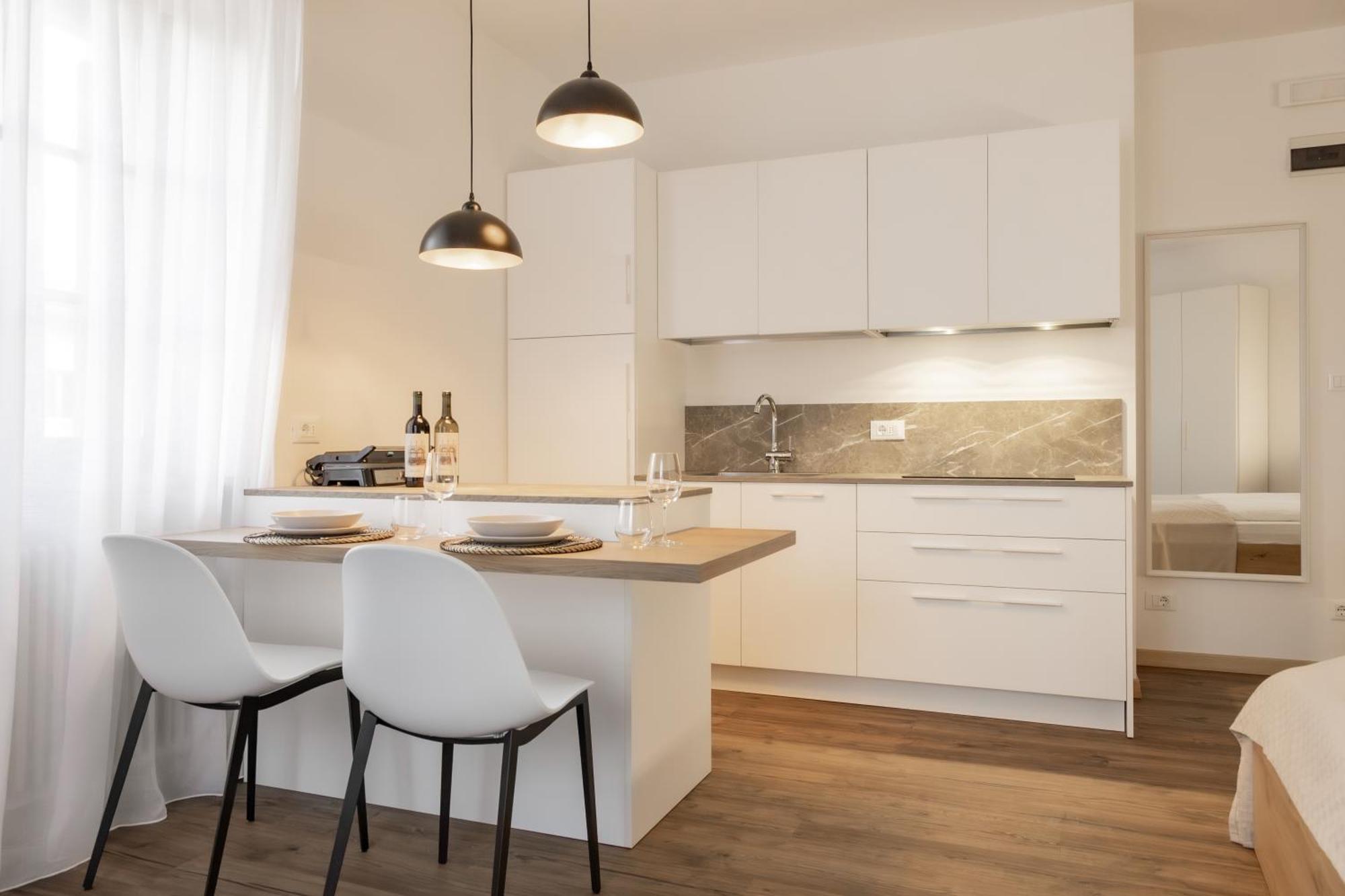 Ansitz Von Wohlgemuth Apartment Salorno Luaran gambar